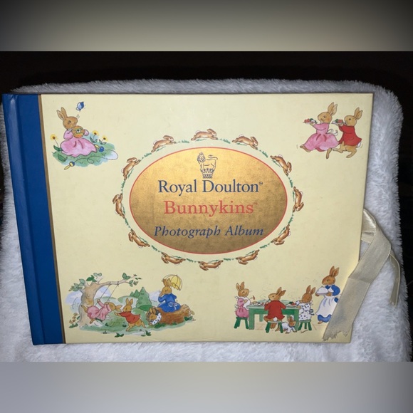 ROYAL DOULTON BUNNYKINS PHOTOGRAPH ALBUM 1998 NEW NEVER USED - Picture 1 of 16